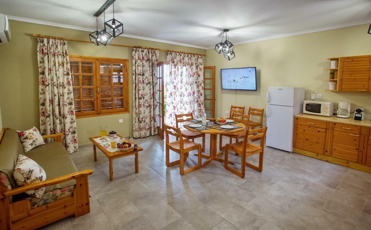 Villa Gio Di Palio à PalaiónTsiflíkion Extérieur photo